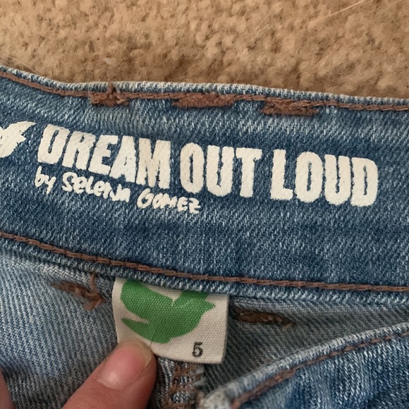 Dream out loud shorts - Picture 2 of 2